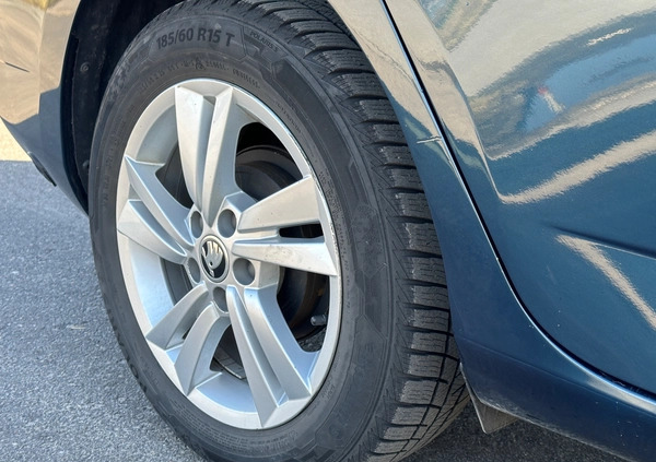 Skoda Fabia cena 37900 przebieg: 167600, rok produkcji 2020 z Warszawa małe 232